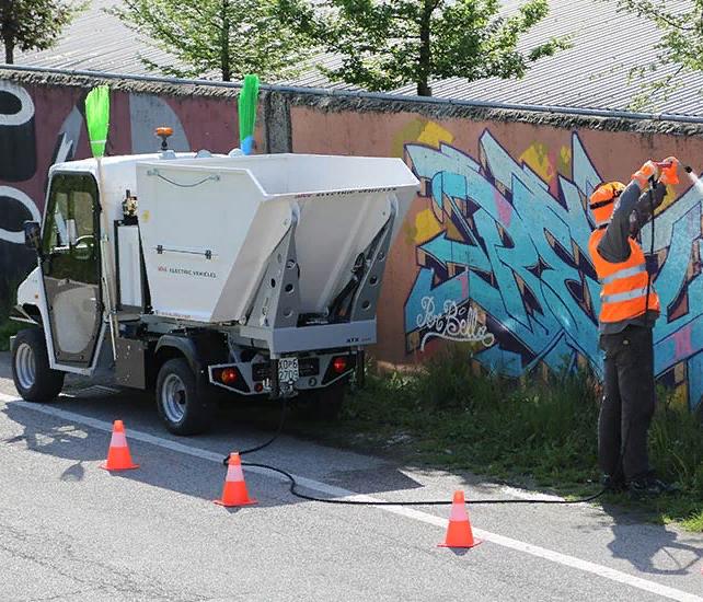 Электромобиль мусоровоз с мойкой высокого давления на базе ALKE ATX Электромобиль мусоровоз с мойкой высокого давления на базе ALKE ATX